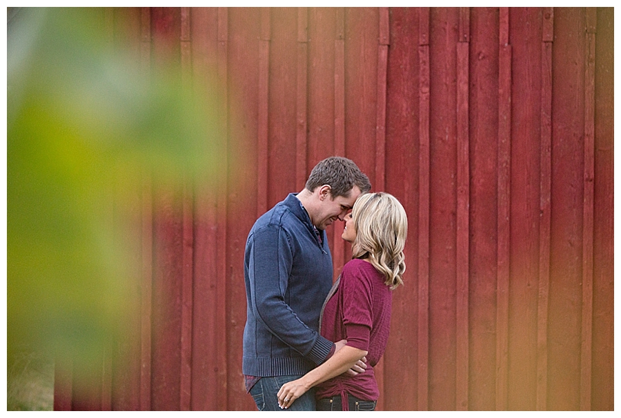 Red Barn engagement photos fall